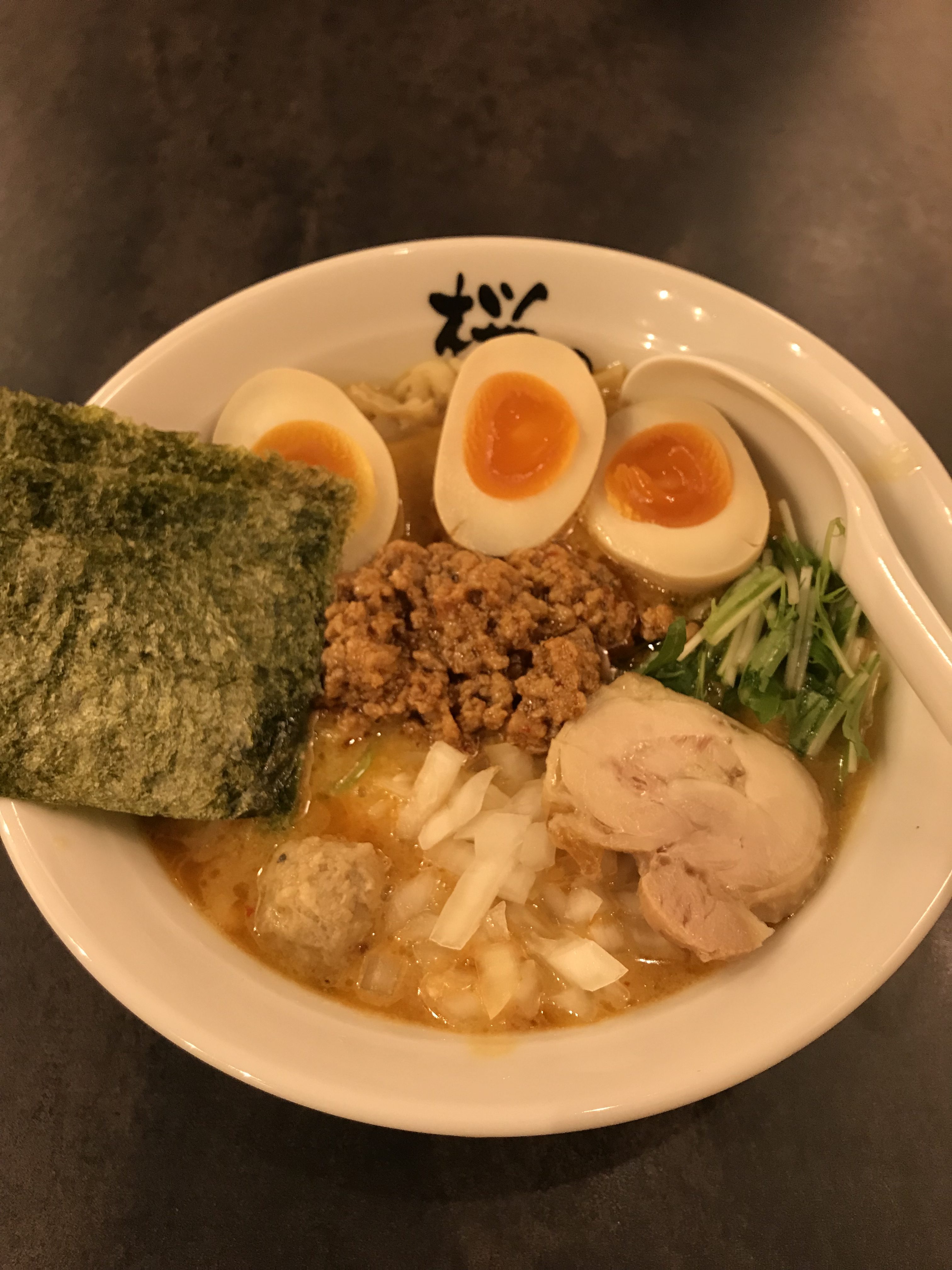 桜の華　濃厚鶏白湯担担麺